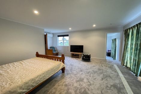 Photo of property in 14 Isobel Road, Greenhithe, Auckland, 0632