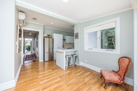 Photo of property in 8 Craigbank Avenue, New Lynn, Auckland, 0600