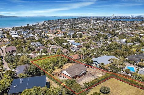 Photo of property in 28 Parr Terrace, Castor Bay, Auckland, 0620