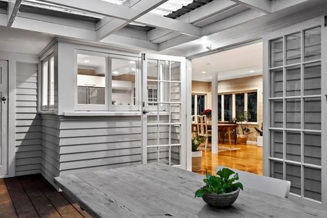 Photo of property in 8 Sylvan Valley Avenue, Titirangi, Auckland, 0604