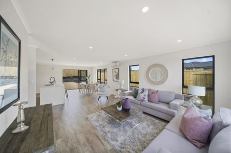 Photo of property in 34 Melgran Avenue, Papakura, 2110