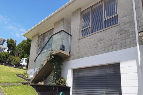 Photo of property in 1/32 Shanaway Rise, Hillcrest, Auckland, 0627