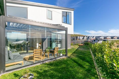 Photo of property in 81 Cedarwood Street, Woodridge, Wellington, 6037