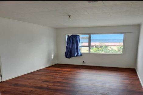 Photo of property in 15 Bundena Place, Clendon Park, Auckland, 2103