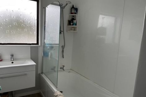 Photo of property in 4 Colonial Place, Kelvin Grove, Palmerston North, 4414