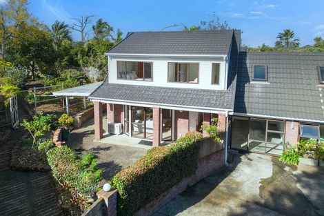 Photo of property in 1/22 Cornelian Crescent, Half Moon Bay, Auckland, 2012