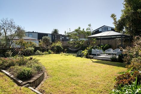 Photo of property in 1281 Papamoa Beach Road, Papamoa Beach, Papamoa, 3118