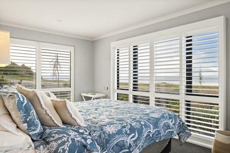 Photo of property in 46 Esplanade, Kaka Point, 9271