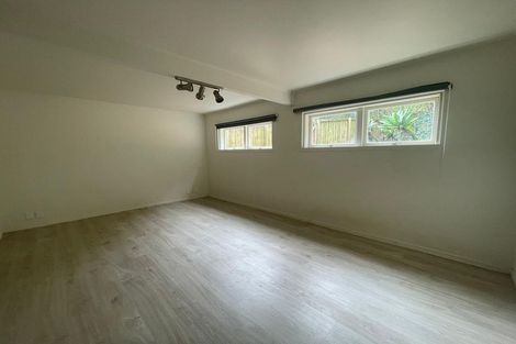 Photo of property in 62 Sylvan Crescent, Te Atatu South, Auckland, 0610