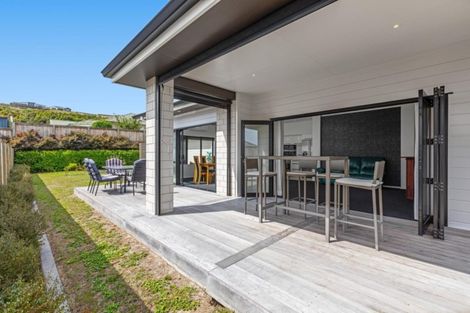 Photo of property in 221 Lakes Boulevard, Pyes Pa, Tauranga, 3112