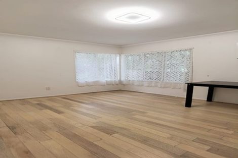 Photo of property in 16 Redoubt Road, Goodwood Heights, Auckland, 2105