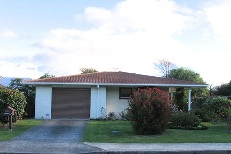 Photo of property in 14 Fleetwood Grove, Waikanae, 5036