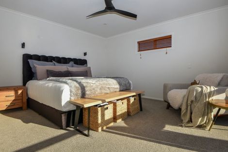 Photo of property in 50 Armstrong Avenue, Carterton, 5713