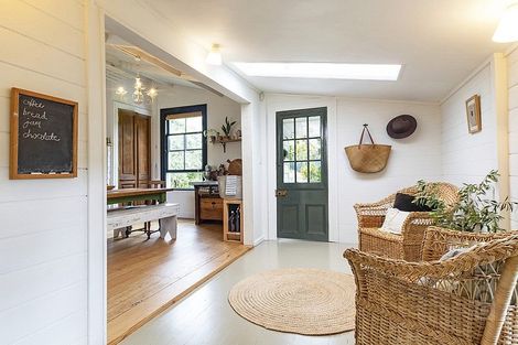 Photo of property in 4 Gow Street, Helensville, 0800