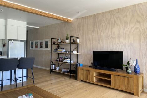 Photo of property in 4/165 Hobsonville Point Road, Hobsonville, Auckland, 0616