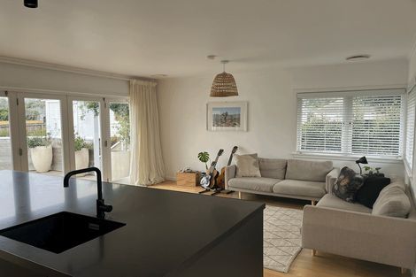 Photo of property in 112 Lake Road, Belmont, Auckland, 0622