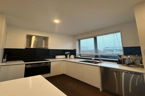 Photo of property in 12/166 Queens Drive, Lyall Bay, Wellington, 6022