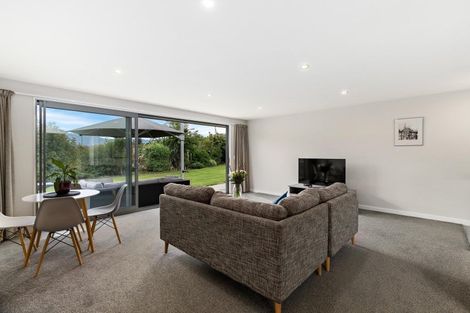 Photo of property in 28 Minaret Ridge, Wanaka, 9305