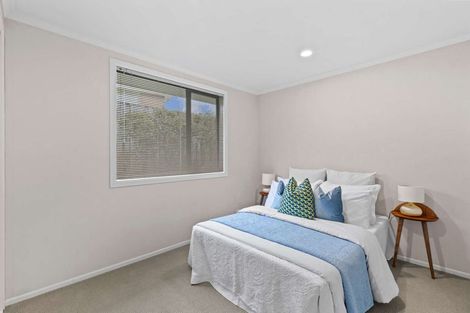 Photo of property in 24 Mt Lebanon Crescent, The Gardens, Auckland, 2105