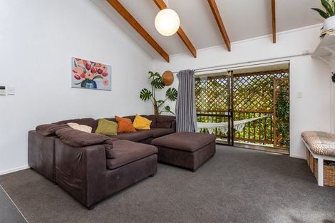 Photo of property in 1/92 Kervil Avenue, Te Atatu Peninsula, Auckland, 0610