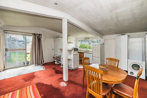 Photo of property in 16 Walton Road, Paraparaumu Beach, Paraparaumu, 5032