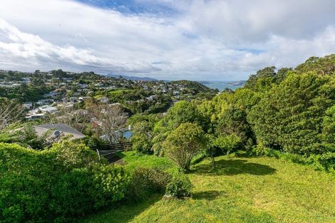 Photo of property in 86 Ruskin Road, Newlands, Wellington, 6037