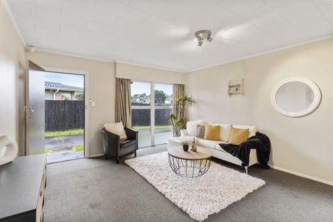 Photo of property in 5a Mckenzie Road, Mangere Bridge, Auckland, 2022