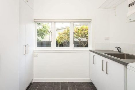 Photo of property in 17 Oxley Avenue, St Albans, Christchurch, 8014