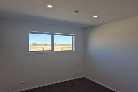 Photo of property in 25 Allan Avenue, Lytton West, 4071