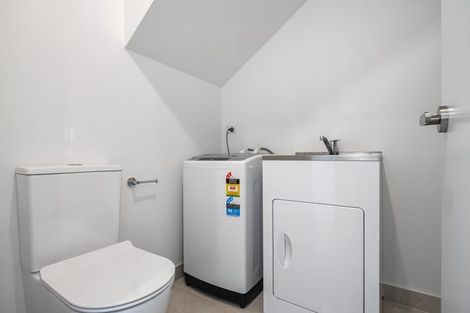 Photo of property in 20 Rauemi Way, Te Atatu South, Auckland, 0610