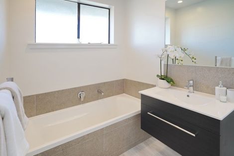 Photo of property in 21 Croziers Road, St Albans, Christchurch, 8052