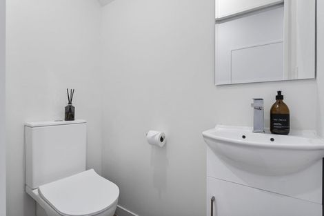 Photo of property in 74b Mckenzie Road, Mangere Bridge, Auckland, 2022