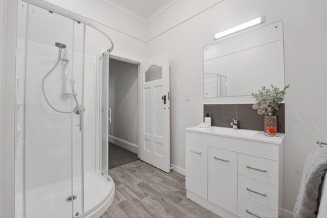 Photo of property in 16a Regan Street, Stratford, 4332