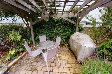 Photo of property in 19 Surrey Crescent, Hokowhitu, Palmerston North, 4410
