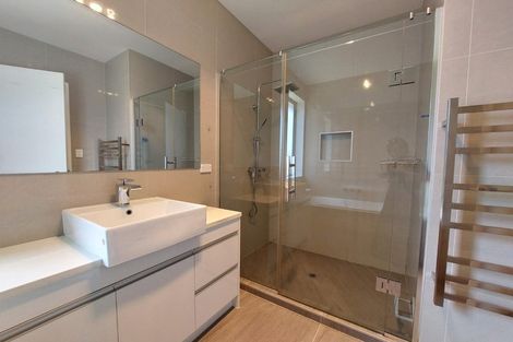 Photo of property in 28 Jelas Drive, Riverhead, 0820