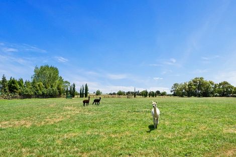 Photo of property in 2179 State Highway 16, Helensville, 0875