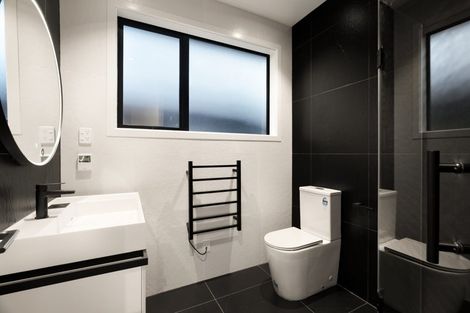 Photo of property in 1 Picnic Point Road, Hobsonville, Auckland, 0616