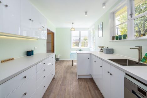 Photo of property in 15 Coddington Crescent, Masterton, 5810