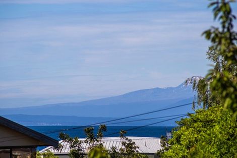 Photo of property in 16 Huia Street, Taupo, 3330