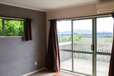 Photo of property in 9 Amokura Street, Waikanae, 5036