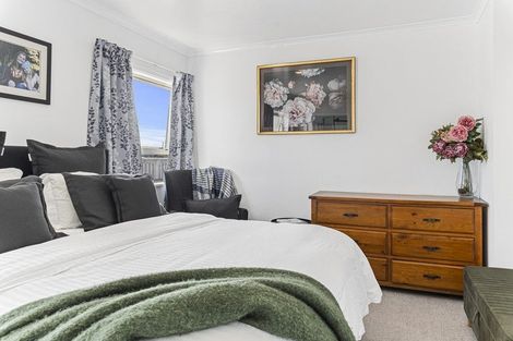 Photo of property in 6 Clearmont Crescent, Blagdon, New Plymouth, 4310