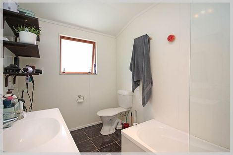 Photo of property in 296 Motuiti Road, Foxton, 4891