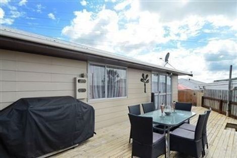 Photo of property in 24a/1 Waimumu Road, Massey, Auckland, 0614