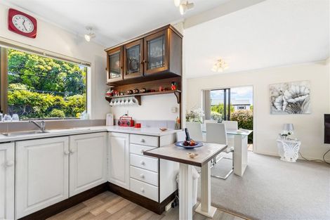 Photo of property in 101 Colwill Road, Massey, Auckland, 0614