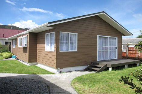 Photo of property in 2/63 Trafalgar Street, Waterloo, Lower Hutt, 5011