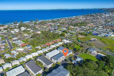 Photo of property in 2 Parkside Drive, Orewa, 0931