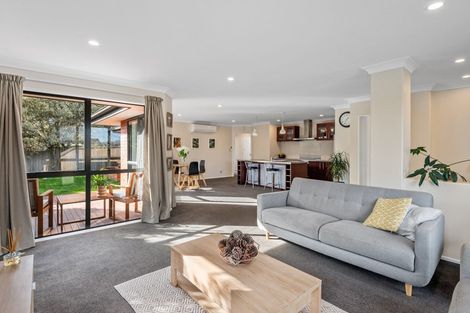 Photo of property in 15 Hideaway Gate, Parklands, Christchurch, 8083