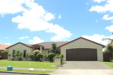 Photo of property in 70 Longford Park Drive, Takanini, 2112