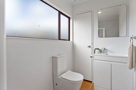 Photo of property in 7 Pureora Place, Clendon Park, Auckland, 2103