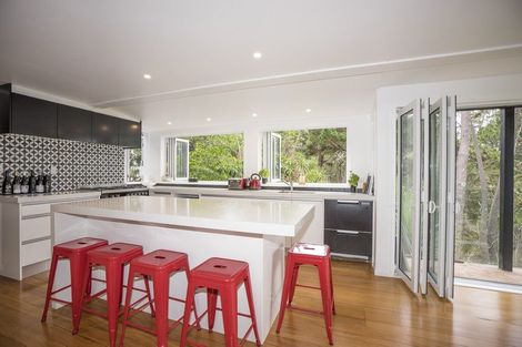 Photo of property in 28 Blundell Place, Chatswood, Auckland, 0626